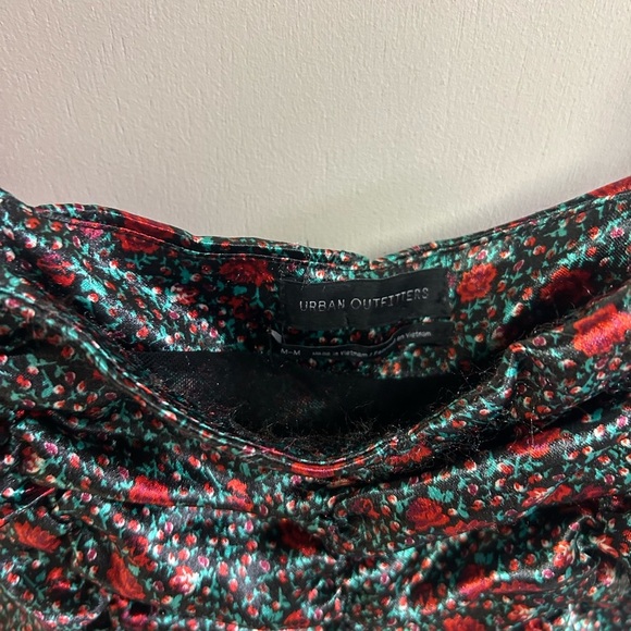 COPY - Urban Outfitters mini bodycon ruched floral rose dress - Picture 5 of 6